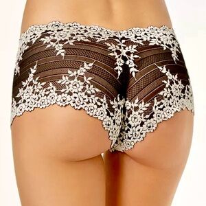 •Wacoal L Embrace Lace Black Boyshort Panty! NEW!
